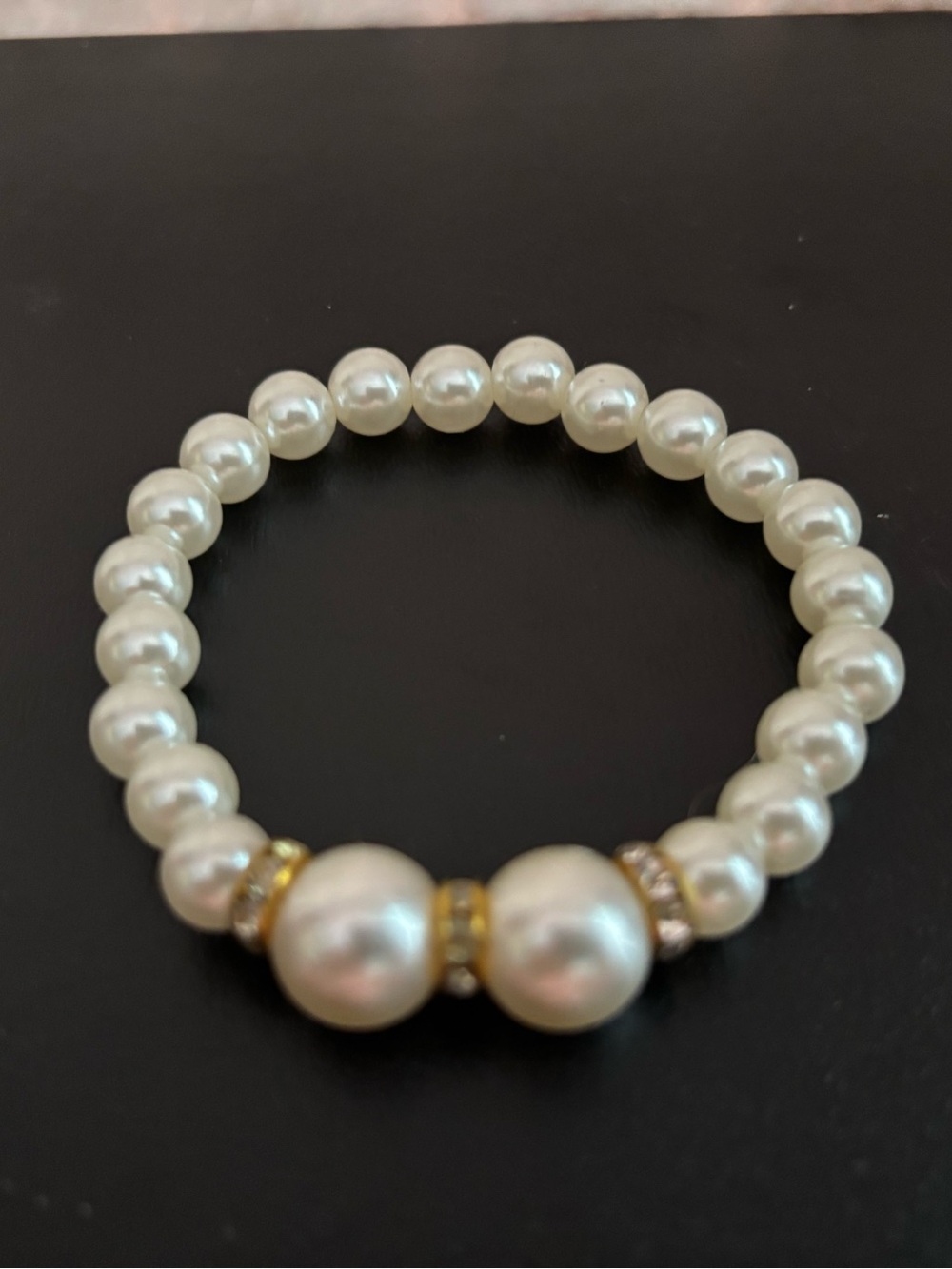 Pearl Stretch Bracelet with Gold Accents - White